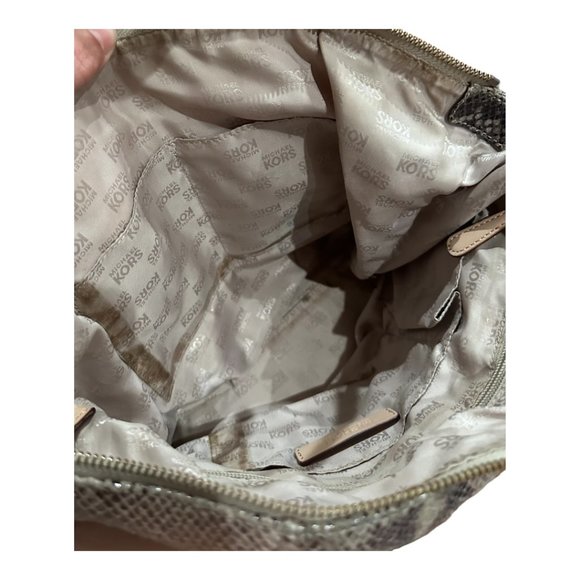 MK Soft stylish shoulder bag bag with side pockets - Picture 6 of 14